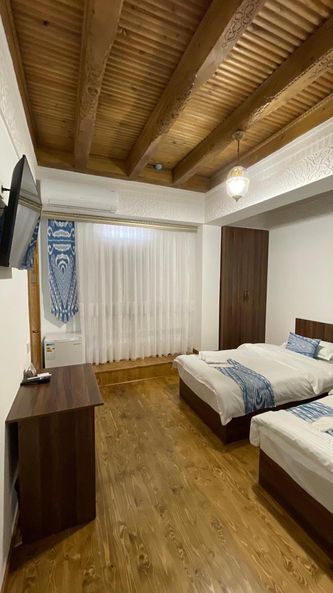 Mahbubakhon Guest House In Old City บูคารา ภายนอก รูปภาพ