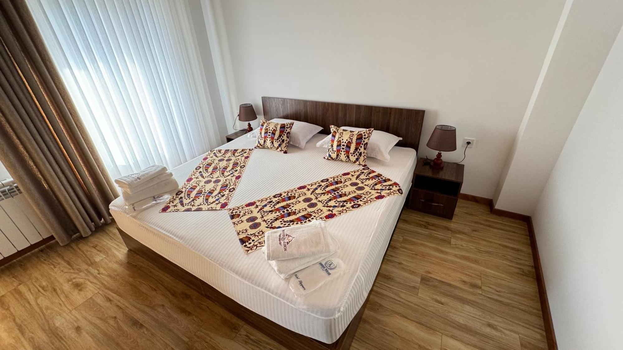 Mahbubakhon Guest House In Old City บูคารา ภายนอก รูปภาพ